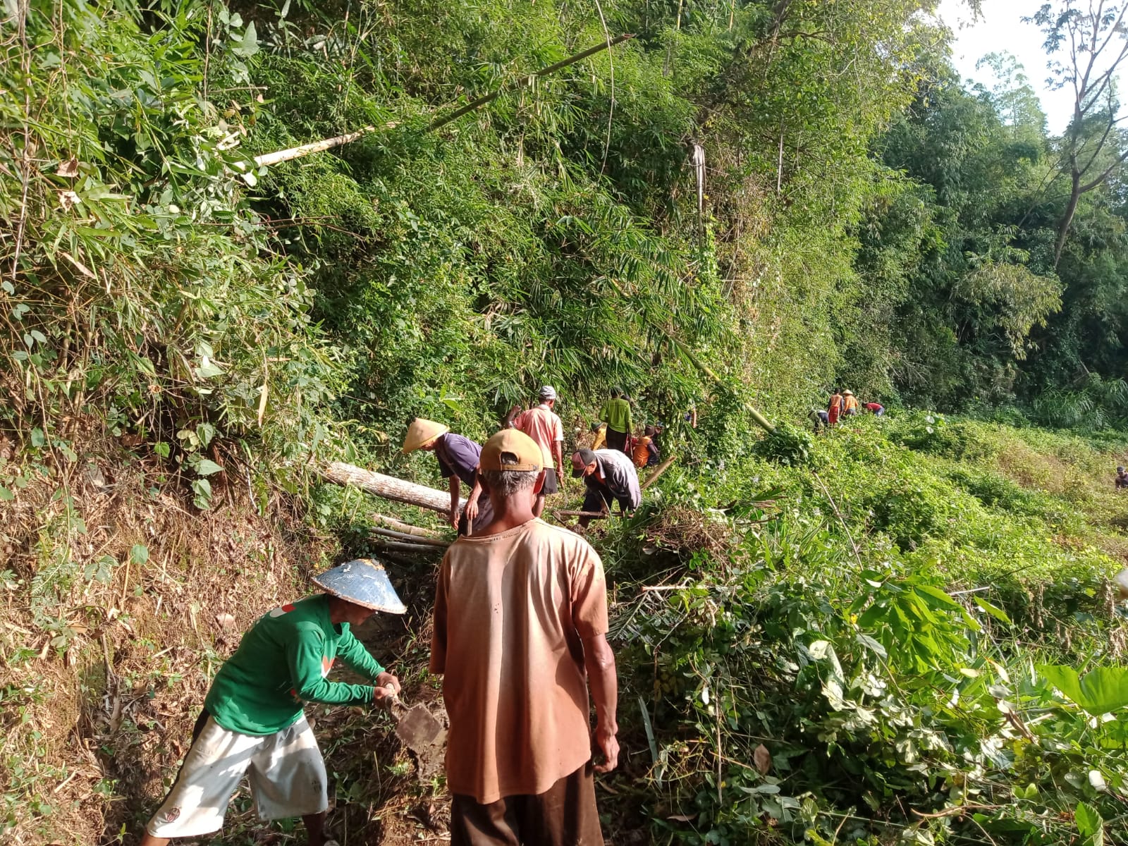 KERJA BAKTI JALAN USAHA TANI (JUT) DUSUN BLOGANG